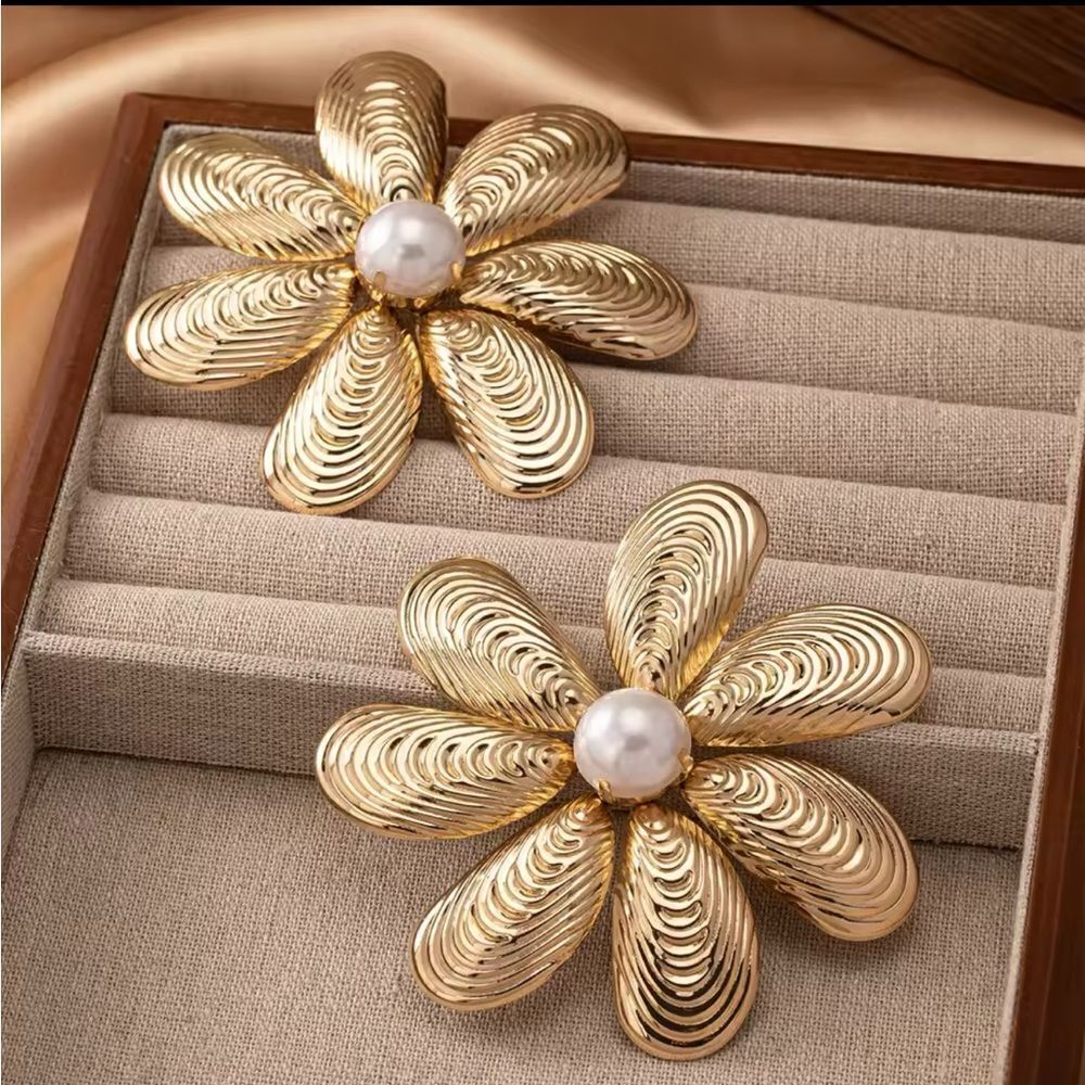Oversized Gold-Tone Floral Earrings with pearl Accents - Picture 3 of 11